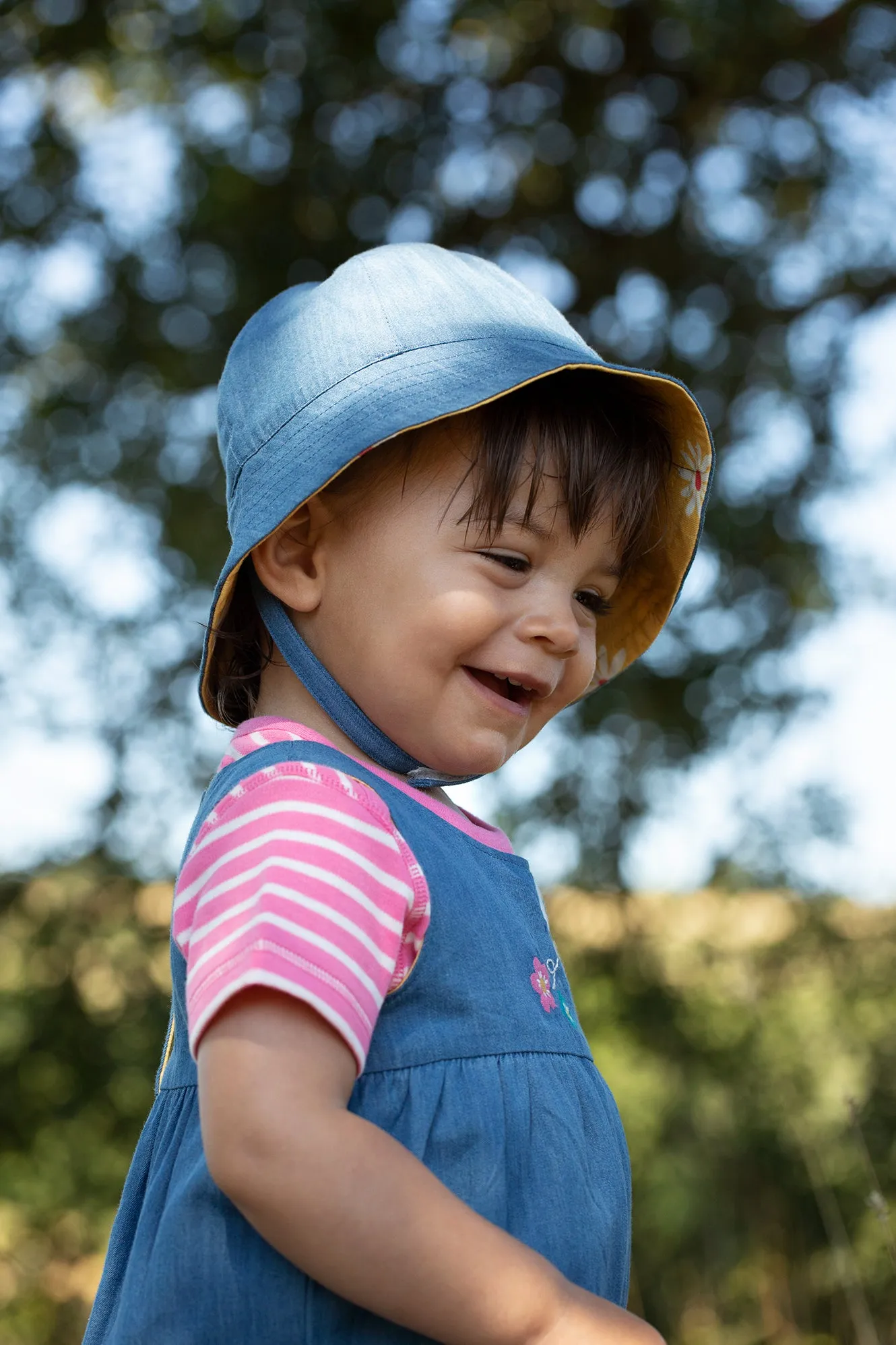 Frugi Helen Reversible Sun Hat Chambray Bumblebee