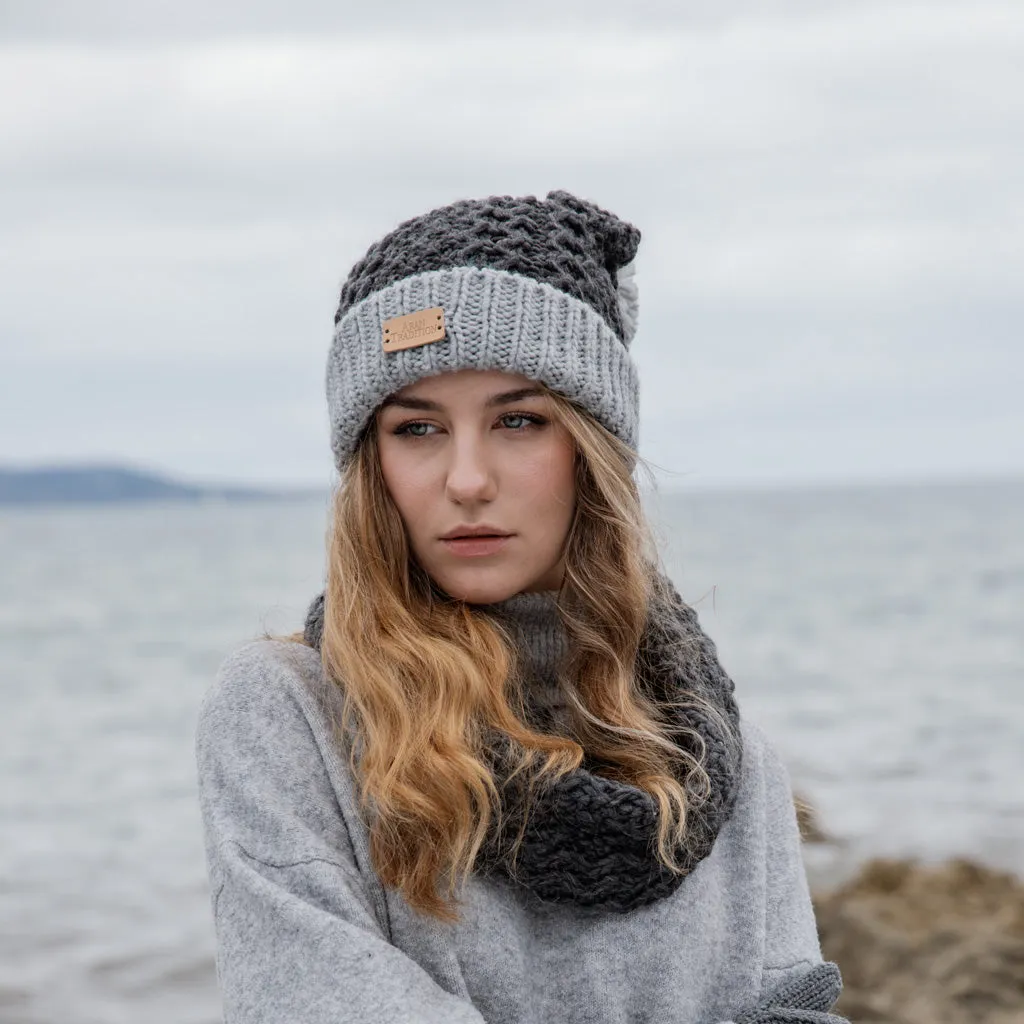 Honeycomb Cable Bobble Hat