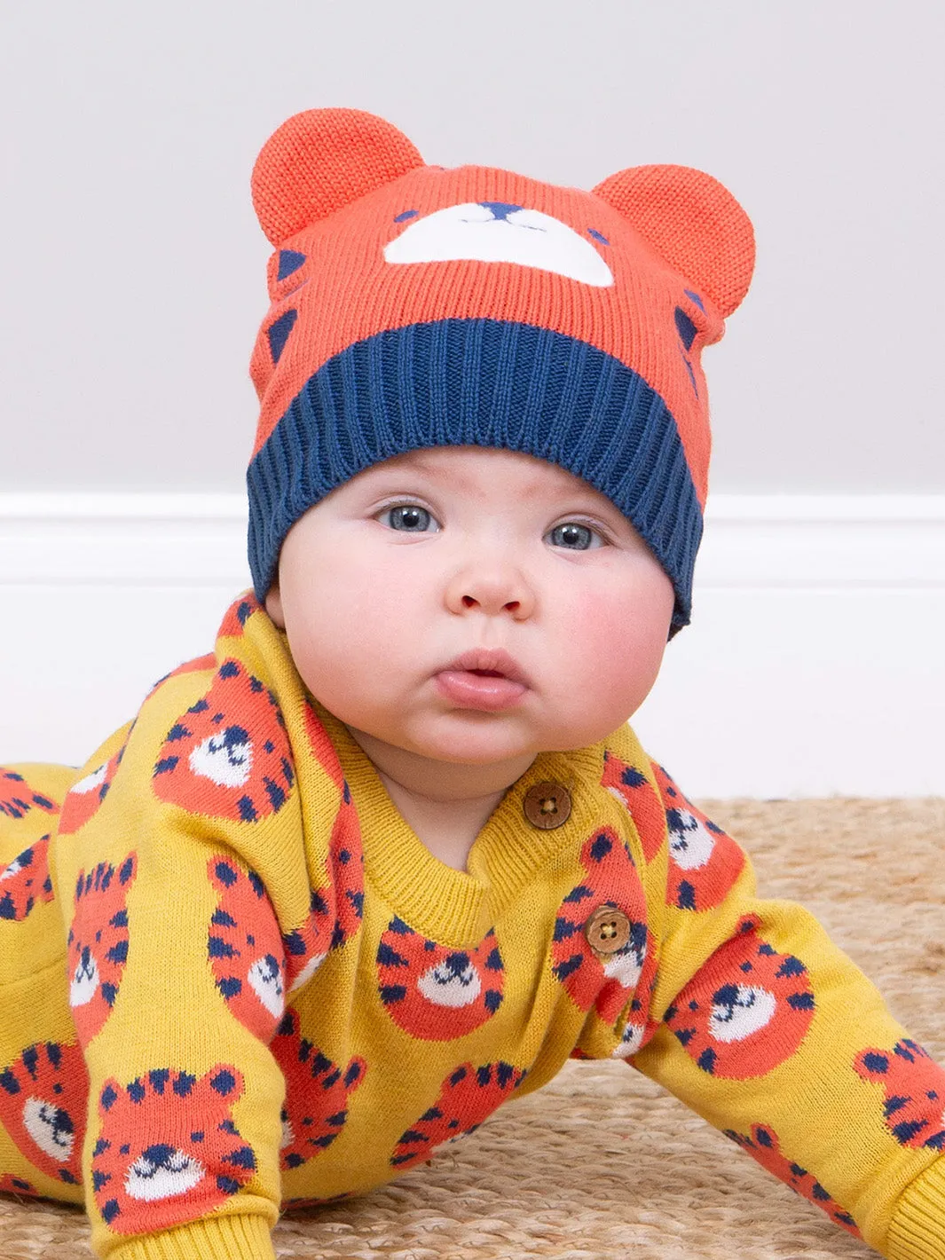 Top tiger knit hat