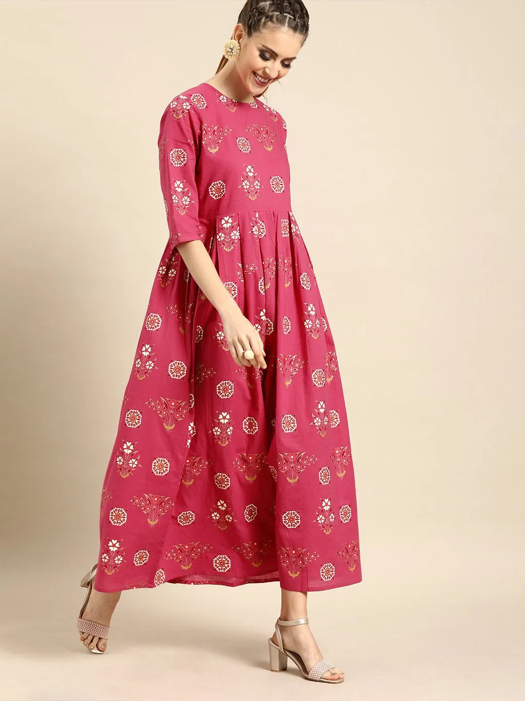 Women Magenta Floral Printed Round Neck A-Line Dress